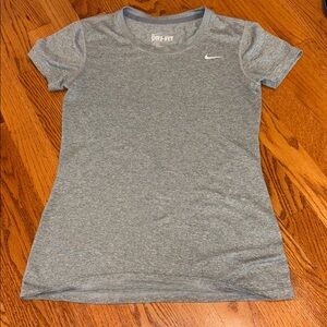 LIKE NEW - Nike Dri-FIT Women’s T-Shirt XS